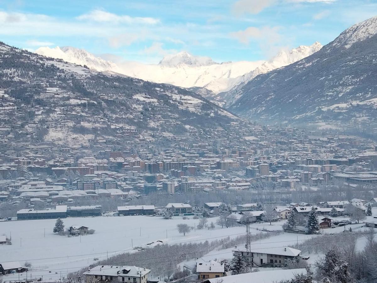 Appartamento Signorile Con Giardino Aosta Luaran gambar